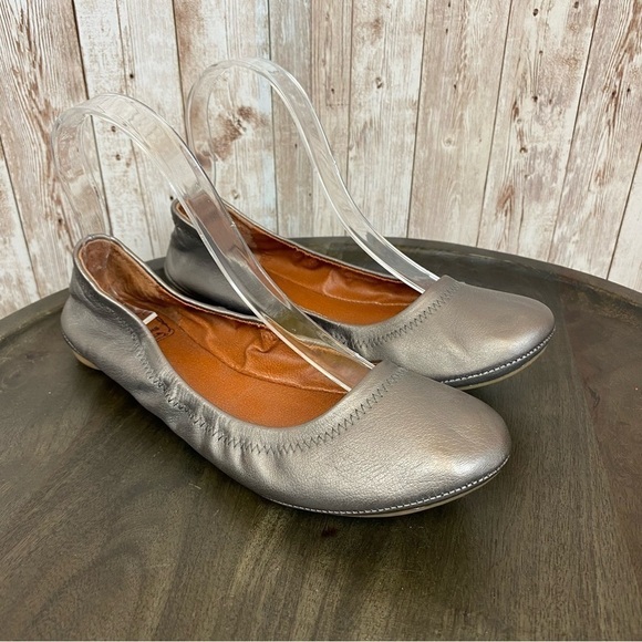 Lucky Brand Emmie Leather Flat Size 7 - Picture 1 of 15